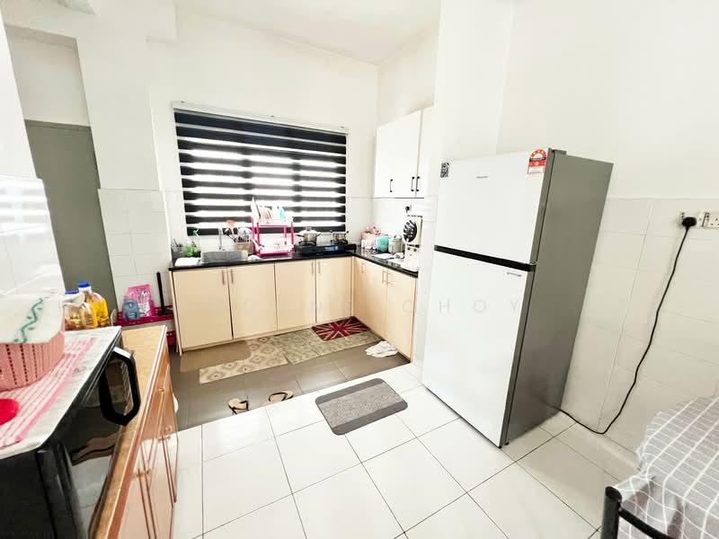 2-storey Terraced House for Sale in Semenyih (Selangor) - Eugene Choy - Kitchen - PropertyGuru.com.my