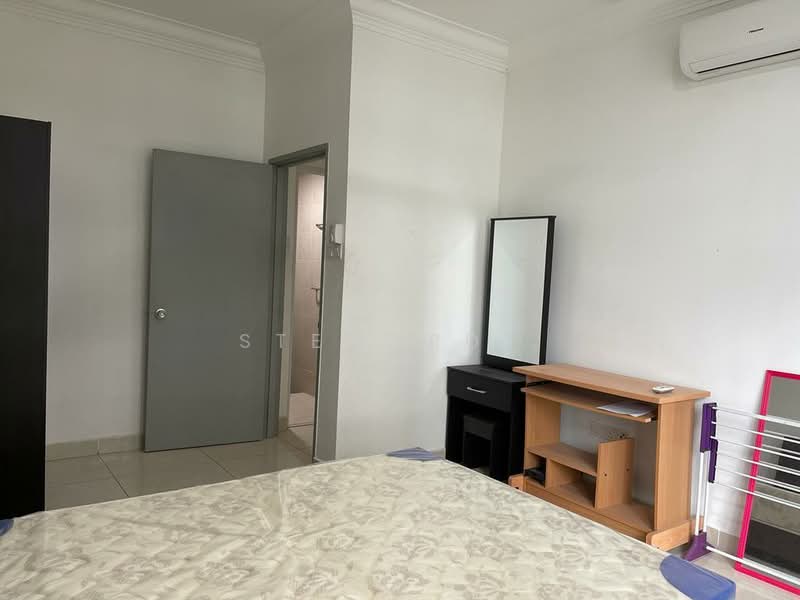 Service Residence for Rent at Pangsapuri Tanah Emas (Golden Sands) - Steward . - Bedroom - PropertyGuru.com.my
