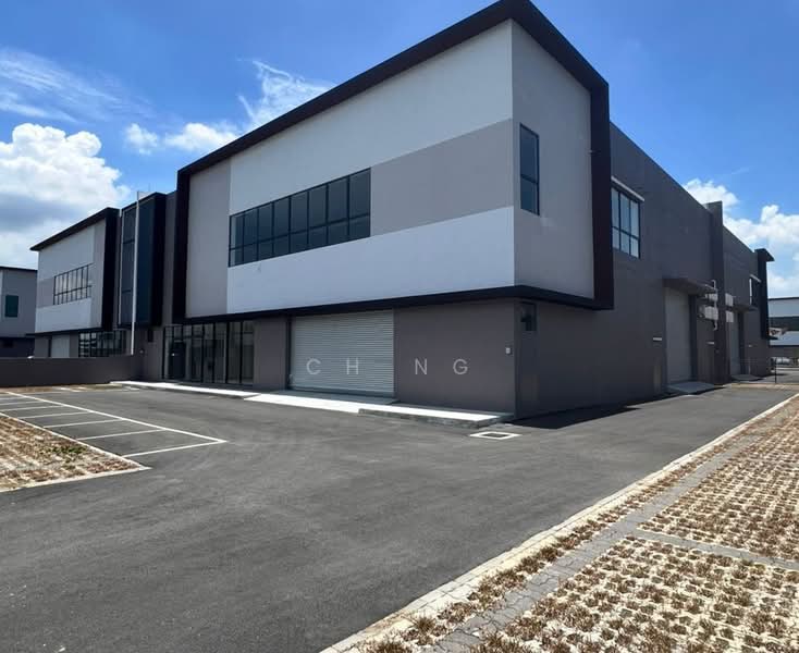 Semi-D Factory for Rent in Taman Perindustrian Air Hitam (Klang) - CH Ng - Exterior - PropertyGuru.com.my