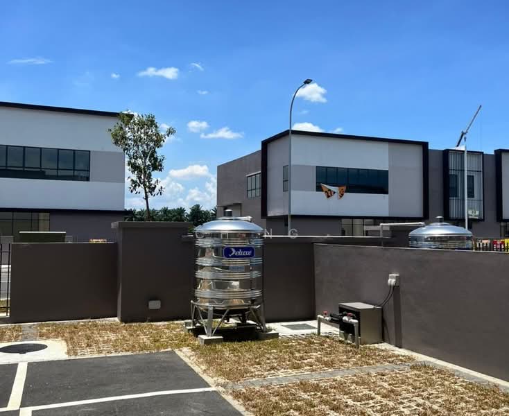 Semi-D Factory for Rent in Taman Perindustrian Air Hitam (Klang) - CH Ng - Exterior - PropertyGuru.com.my