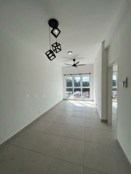 Servis Apartment untuk Disewa di Residensi Rimbun @ Canopy Hills - Robert Foo - Living Room - PropertyGuru.com.my