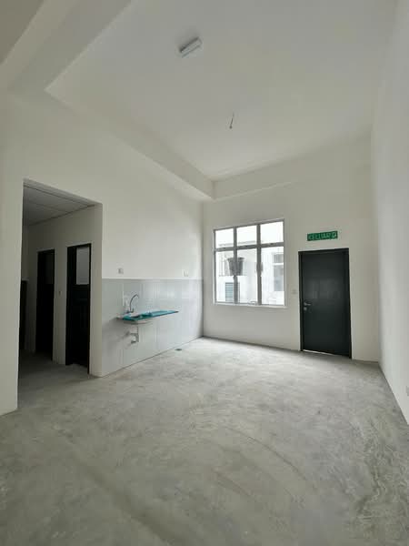 Shop / Office for Rent in Bandar Indahpura (Kulai) - Rain Ng - Interior - PropertyGuru.com.my