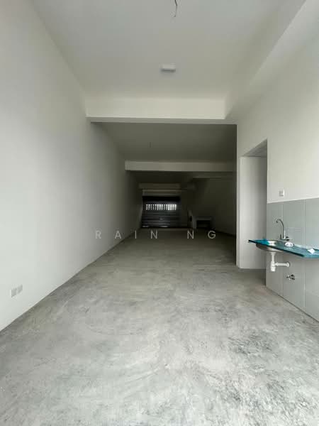 Shop / Office for Rent in Bandar Indahpura (Kulai) - Rain Ng - Interior - PropertyGuru.com.my