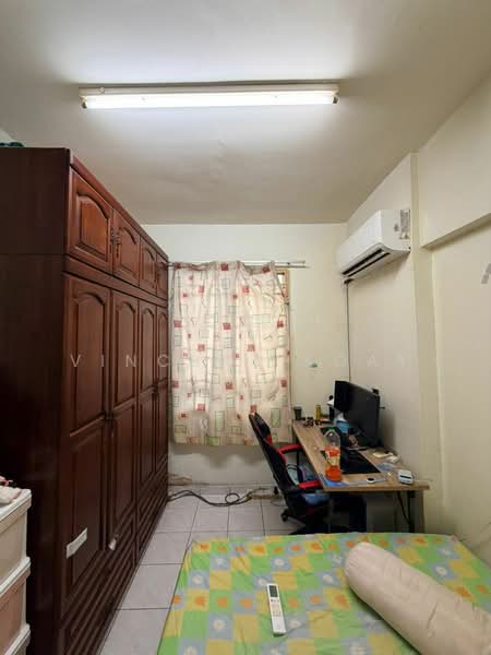 Pangsapuri untuk Dijual di Mutiara Heights - Vincent Koay - Bedroom - PropertyGuru.com.my