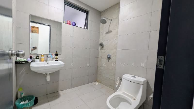 Kondominium untuk Dijual di The Holmes 2 - Syakir Adman - Bathroom - PropertyGuru.com.my