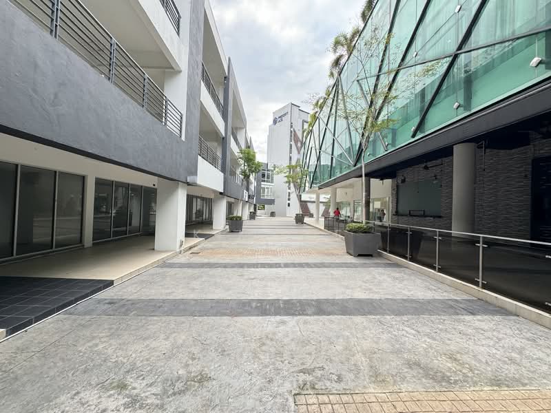 Shop / Office for Rent in Cheras Selatan (Cheras) - Kim Lee - Exterior - PropertyGuru.com.my