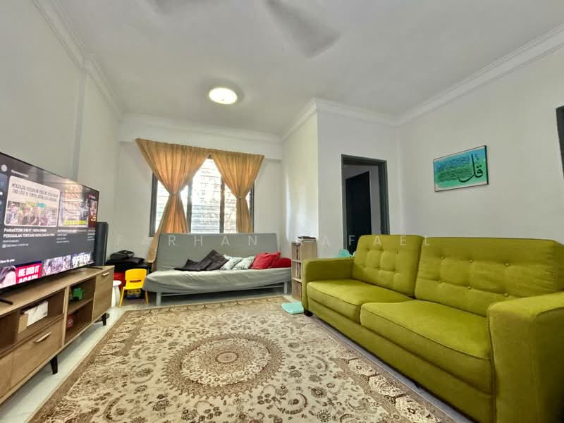 Pangsapuri untuk Dijual di Garden Park - Farhan Rafael - Living Room - PropertyGuru.com.my