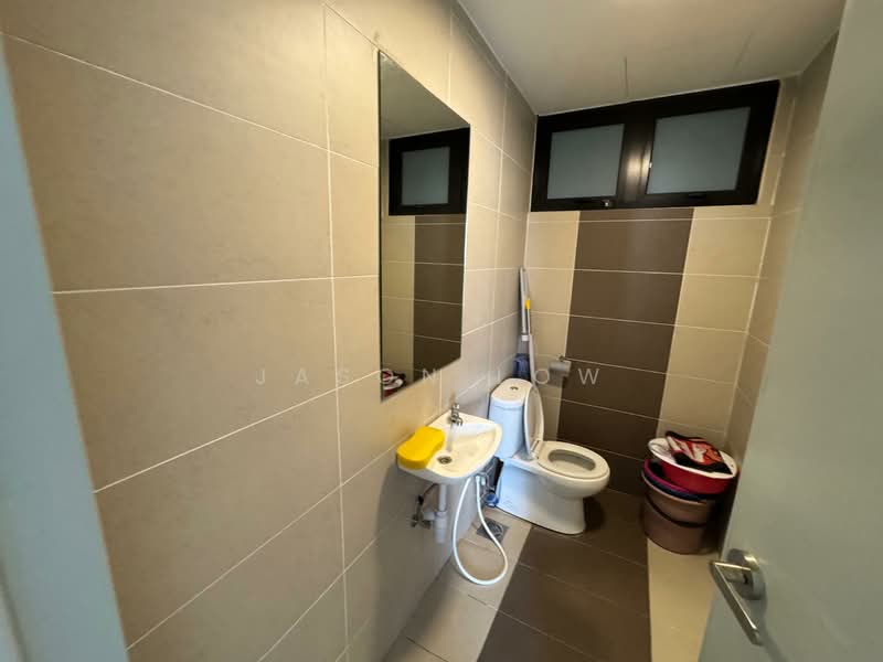Servis Apartment untuk Disewa di Glomac Centro Service Apartment - Jason Low - Bathroom - PropertyGuru.com.my