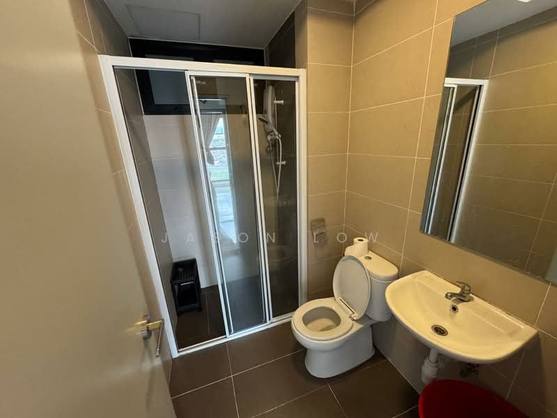 Servis Apartment untuk Disewa di Glomac Centro Service Apartment - Jason Low - Bathroom - PropertyGuru.com.my