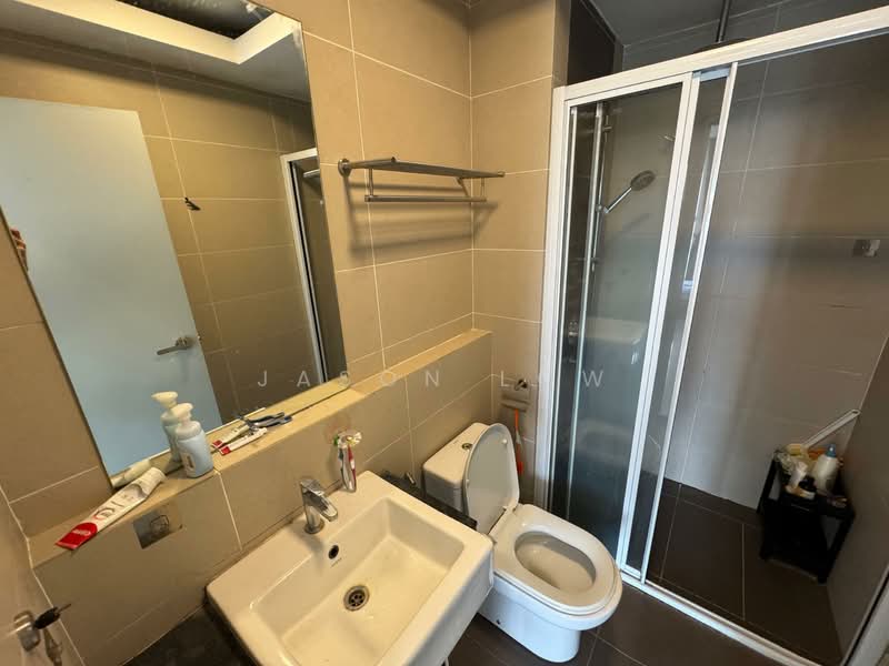 Servis Apartment untuk Disewa di Glomac Centro Service Apartment - Jason Low - Bathroom - PropertyGuru.com.my