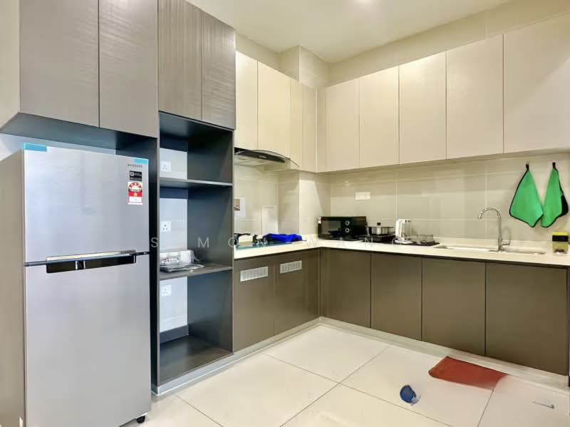 Condominium for Rent at Kings Bay @ Country Garden Danga Bay - Simon Wang - Kitchen - PropertyGuru.com.my
