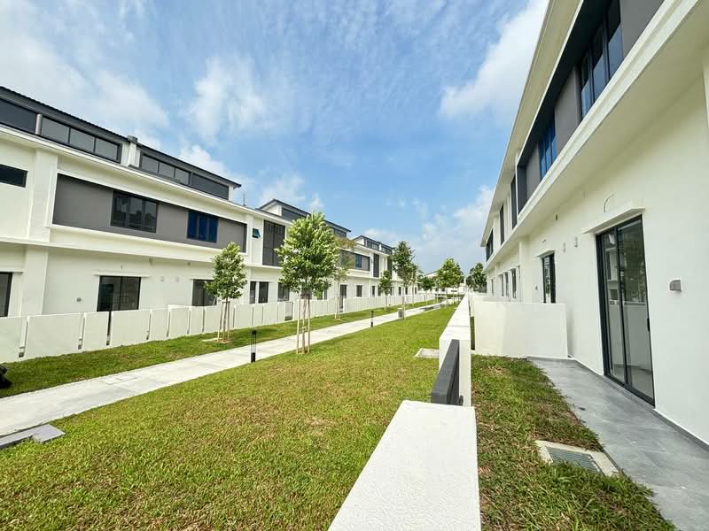 Rumah Teres untuk Dijual di Banting (Selangor) - Zaty Jasmin - Exterior - PropertyGuru.com.my