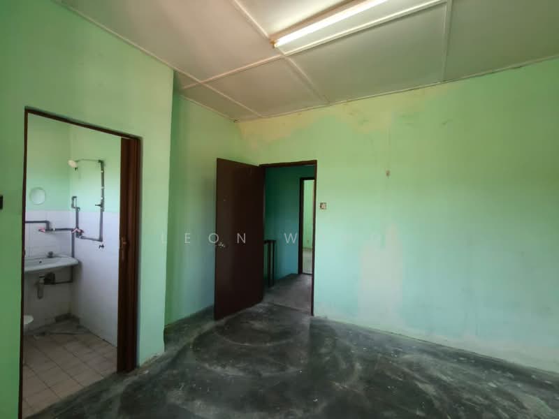 2-storey Terraced House for Sale in Bukit Sentosa (Rawang) - LEON WONG - Bathroom - PropertyGuru.com.my