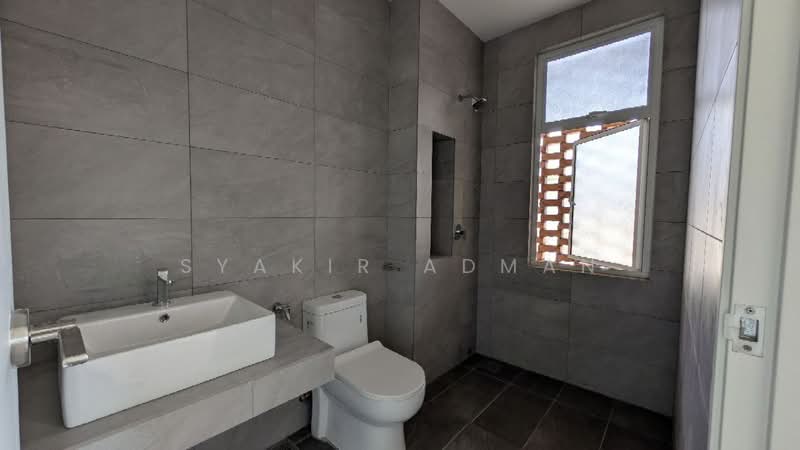Terraced House for Sale in Sepang (Selangor) - Syakir Adman - Bathroom - PropertyGuru.com.my
