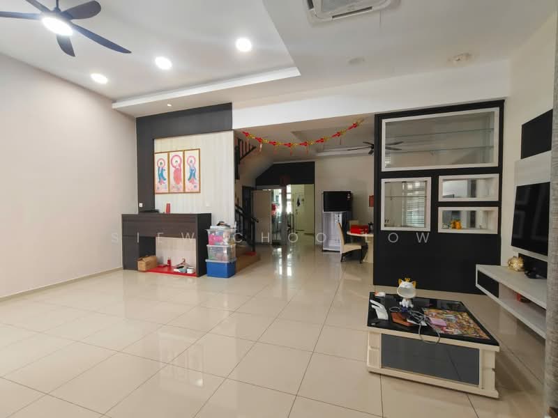 2-storey Terraced House for Sale in Taman Paya Rumput Utama (Paya Rumput) - Mary Low - Living Room - PropertyGuru.com.my