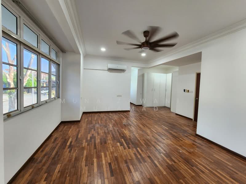 2-storey Terraced House for Rent in Cyberjaya (Selangor) - Muna Zawani Muhamad - Living Room - PropertyGuru.com.my
