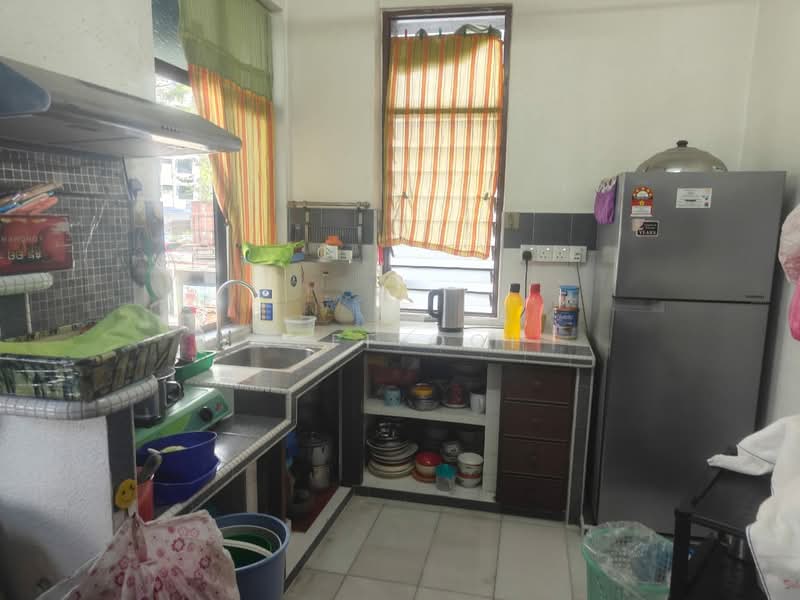 Rumah Flat untuk Dijual di Dafe Court - Jeff Ooi - Kitchen - PropertyGuru.com.my