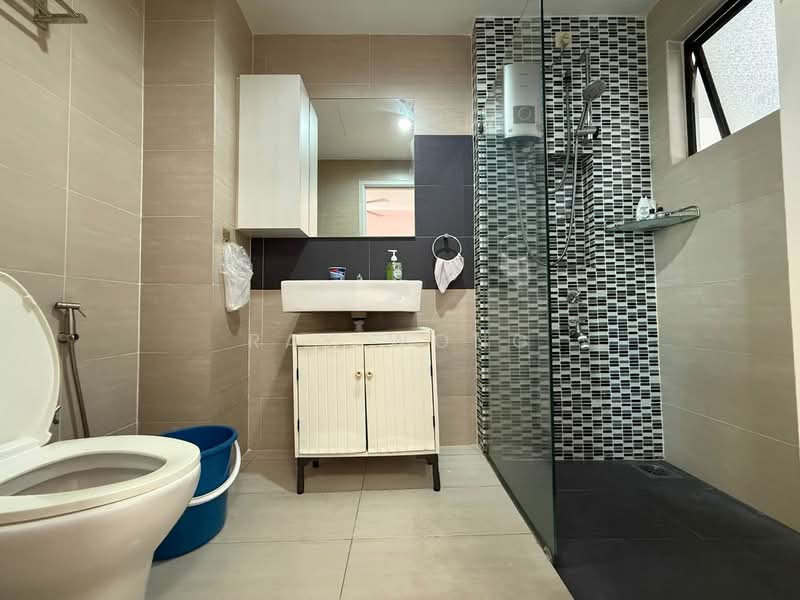 Condominium for Rent at Ujana Executive Apartment - Ray Wong - Bathroom - PropertyGuru.com.my