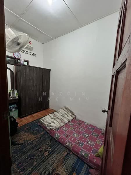 Rumah Teres 1 Tingkat untuk Dijual di Kampung Teluk Panglima Garang (Telok Panglima Garang) - Nazrin Hakimin - PropertyGuru.com.my