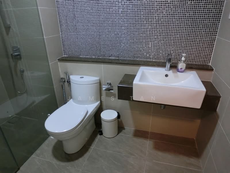 Servis Apartment untuk Disewa di Nova Saujana - James Tan - Bathroom - PropertyGuru.com.my