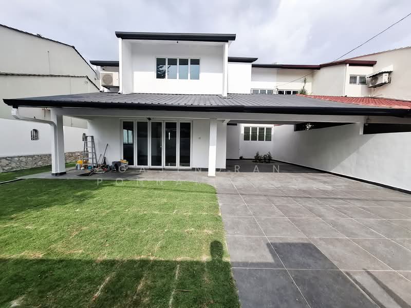 Semi-Detached House for Rent in Seksyen 17 (Petaling Jaya) - GAJENDRAN PONNAMPALAM - Exterior - PropertyGuru.com.my