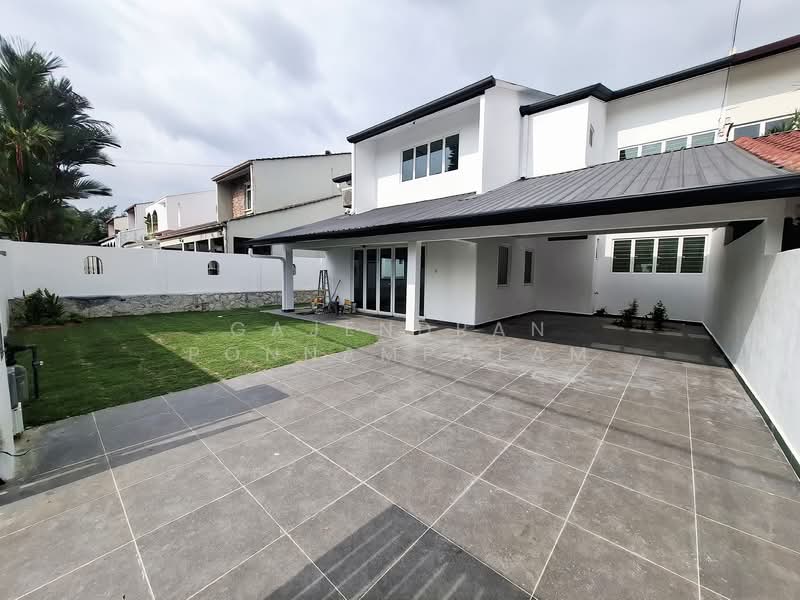 Semi-Detached House for Rent in Seksyen 17 (Petaling Jaya) - GAJENDRAN PONNAMPALAM - Exterior - PropertyGuru.com.my