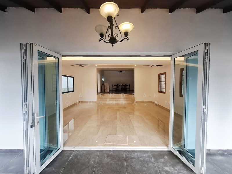 Semi-Detached House for Rent in Seksyen 17 (Petaling Jaya) - GAJENDRAN PONNAMPALAM - Entrance - PropertyGuru.com.my