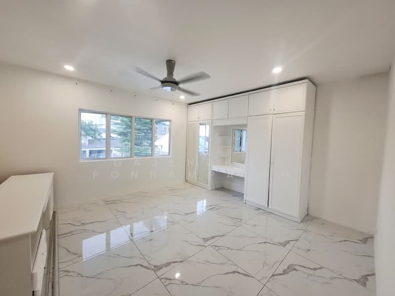 Semi-Detached House for Rent in Seksyen 17 (Petaling Jaya) - GAJENDRAN PONNAMPALAM - Bedroom - PropertyGuru.com.my