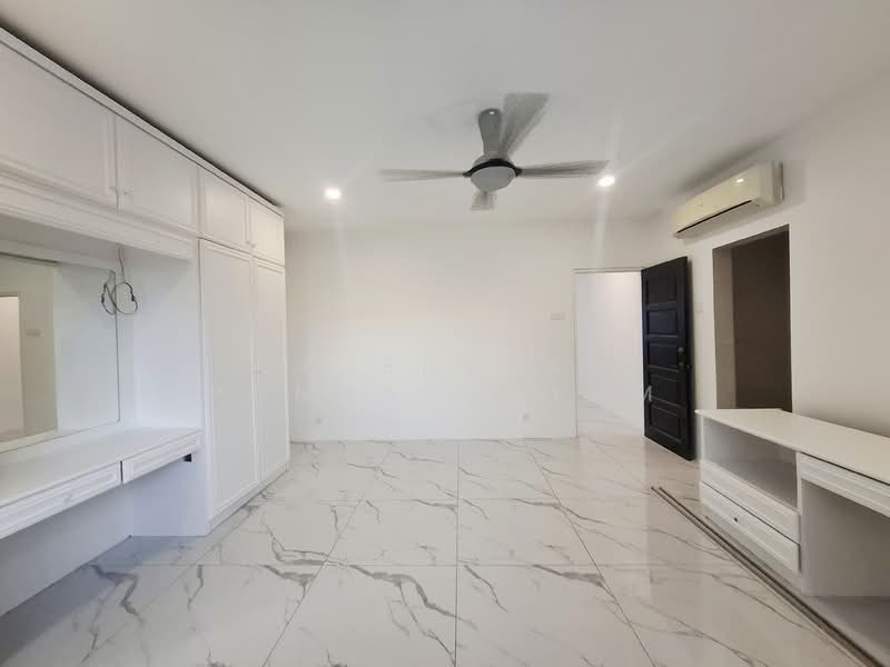 Semi-Detached House for Rent in Seksyen 17 (Petaling Jaya) - GAJENDRAN PONNAMPALAM - Bedroom - PropertyGuru.com.my