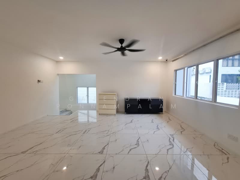 Semi-Detached House for Rent in Seksyen 17 (Petaling Jaya) - GAJENDRAN PONNAMPALAM - Living Room - PropertyGuru.com.my