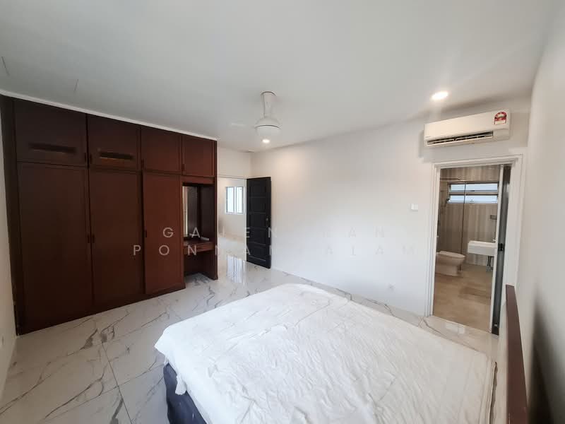 Semi-Detached House for Rent in Seksyen 17 (Petaling Jaya) - GAJENDRAN PONNAMPALAM - Bedroom - PropertyGuru.com.my
