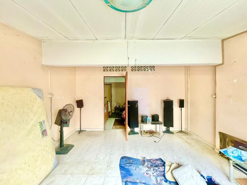 Rumah Teres 2 Tingkat untuk Dijual di Taman Sri Gombak (Gombak) - Sabirin Ahmad - Living Room - PropertyGuru.com.my