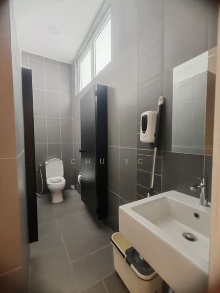 Shop / Office for Rent in Kota Damansara (Selangor) - Chu YC - Bathroom - PropertyGuru.com.my