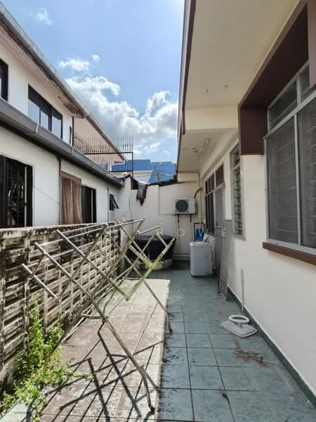 Rumah Berkembar untuk Dijual di Taman Pelangi (Johor Bahru) - Wee Howe - Exterior - PropertyGuru.com.my