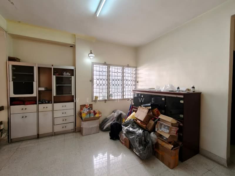 Rumah Berkembar untuk Dijual di Taman Pelangi (Johor Bahru) - Wee Howe - Living Room - PropertyGuru.com.my