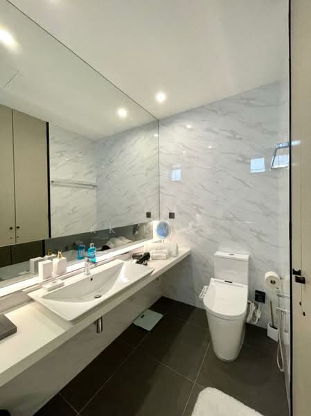 Servis Apartment untuk Dijual di City of Dreams - KK Kwok - Bathroom - PropertyGuru.com.my