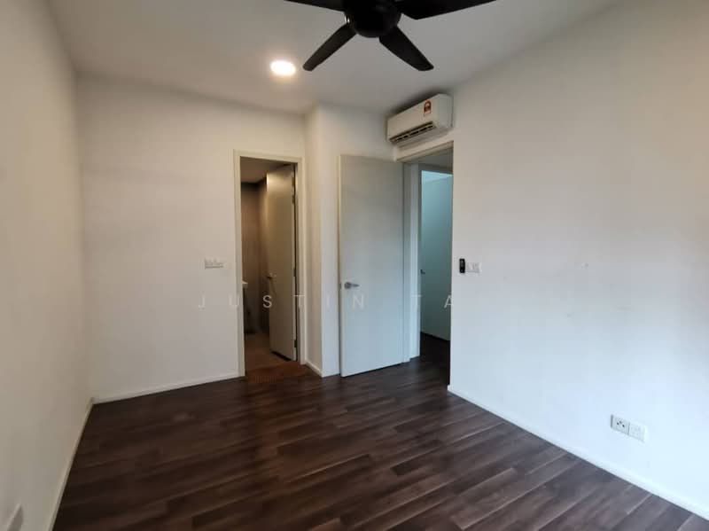 Servis Apartment untuk Disewa di Geo Bukit Rimau - Justin Tan - Bedroom - PropertyGuru.com.my