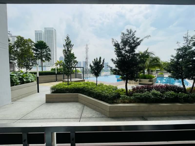 Condominium for Rent at Paraiso Residence @ The Earth - Allvin Teh - Exterior - PropertyGuru.com.my