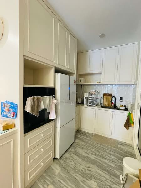 Condominium for Rent at Paraiso Residence @ The Earth - Allvin Teh - Kitchen - PropertyGuru.com.my