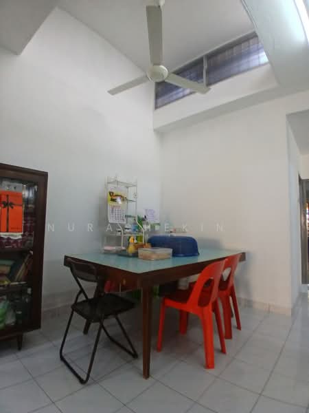 Rumah Teres 1 Tingkat untuk Dijual di Taman Melawati (Ulu Kelang) - Nurashekin . - Dining Room - PropertyGuru.com.my