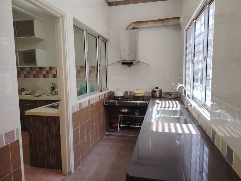 2-storey Terraced House for Sale in Bandar Puteri Puchong (Puchong) - Joyce Hoo - Kitchen - PropertyGuru.com.my