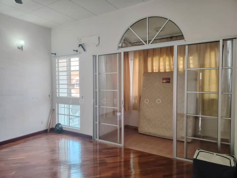 2-storey Terraced House for Sale in Bandar Puteri Puchong (Puchong) - Joyce Hoo - Living Room - PropertyGuru.com.my