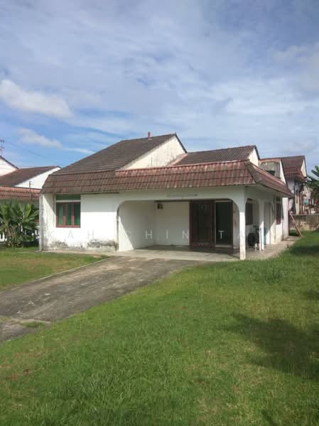 Rumah Banglo untuk Disewa di Taman Kelemak Jaya (Alor Gajah) - Kah Chin Tay - Exterior - PropertyGuru.com.my