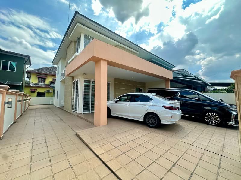 Semi-Detached House for Sale in Bandar Country Homes (Rawang) - Farhan Rafael - Exterior - PropertyGuru.com.my