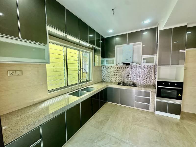 Semi-Detached House for Sale in Bandar Country Homes (Rawang) - Farhan Rafael - Kitchen - PropertyGuru.com.my
