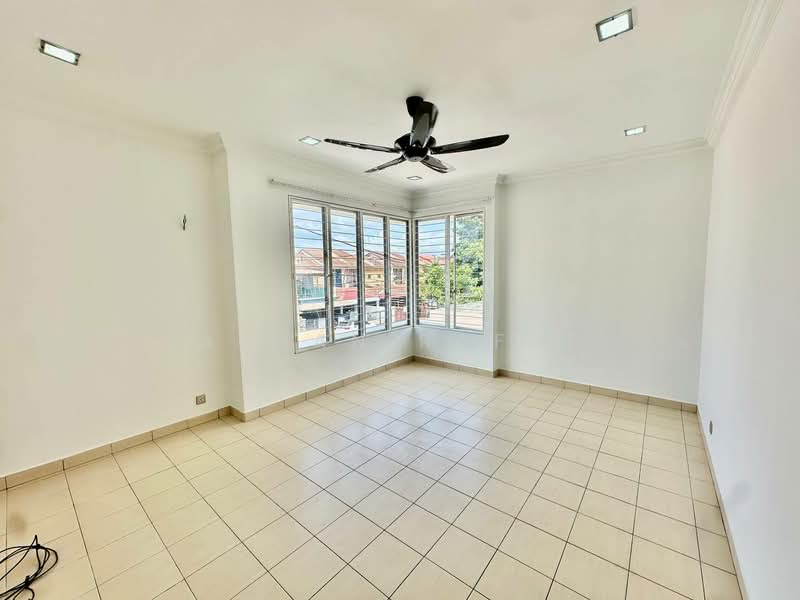 Semi-Detached House for Sale in Bandar Country Homes (Rawang) - Farhan Rafael - Living Room - PropertyGuru.com.my