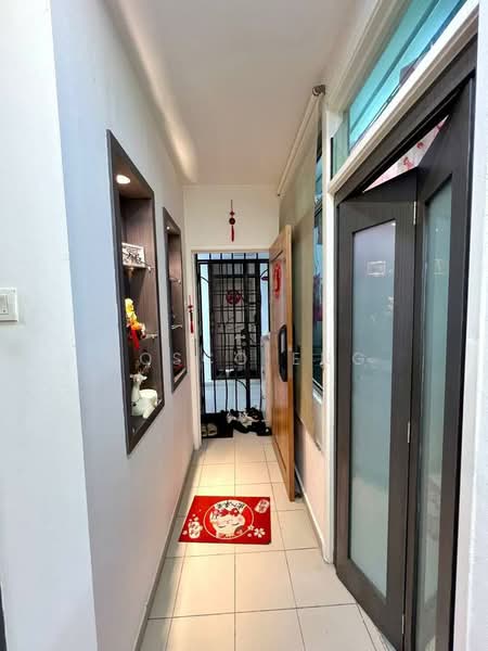 Pangsapuri untuk Dijual di Lake View Suites - Bosco Eng - Entrance - PropertyGuru.com.my