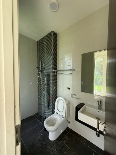 Semi-Detached House for Rent in East Ledang (Iskandar Puteri (Nusajaya)) - Ang Boon Chai - Bathroom - PropertyGuru.com.my