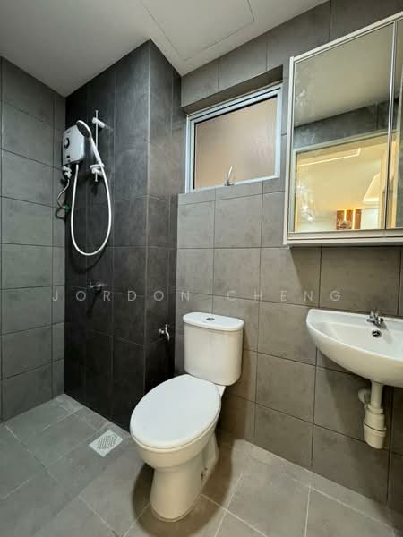 Kondominium untuk Disewa di Residensi Sateria - Jordon Cheng - Bathroom - PropertyGuru.com.my