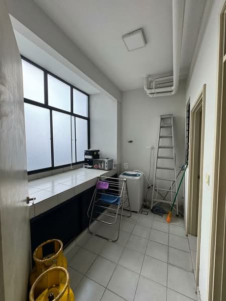 Kondominium untuk Disewa di KM1 West - Louis . - Interior - PropertyGuru.com.my